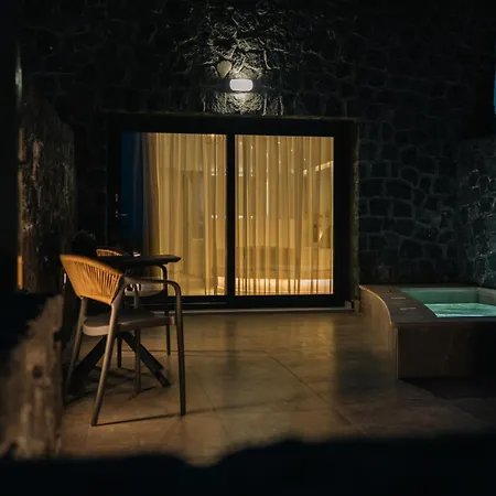 Santorini Cave Luxury
