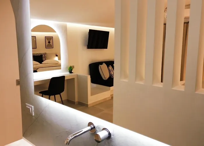 Santorini Cave Luxury Bed & Breakfast Fira (Santorini)