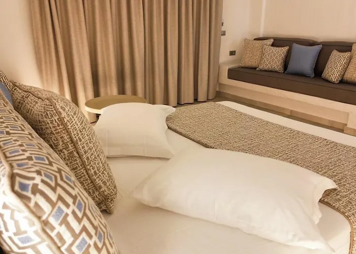 Santorini Cave Luxury Bed & Breakfast 4*