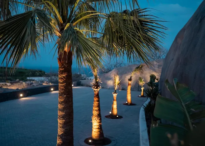 Santorini Cave Luxury Bed & Breakfast